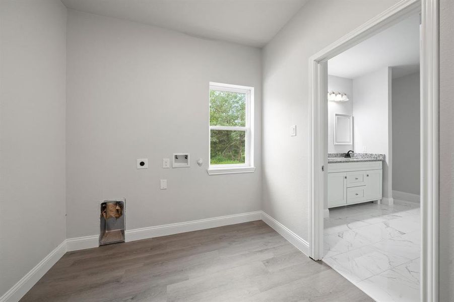 Spacious, unfurnished interior of a new home in , Greenville (Image 29).