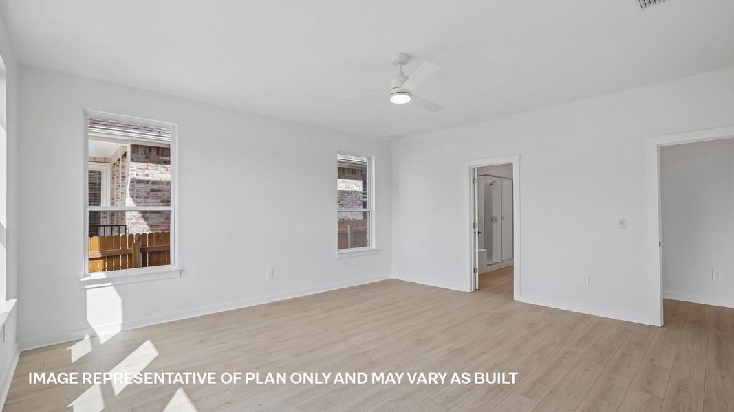 Spacious, unfurnished interior of a new home in Rosenbusch Ranch, Leander (Image 26).