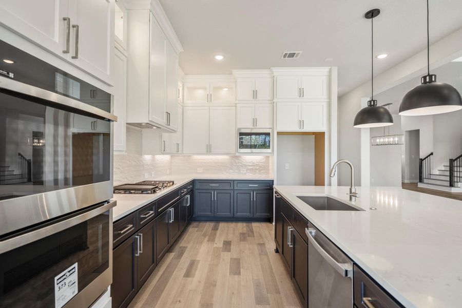 Furnished interior view inside a new home in Sienna 70′ Lots, Missouri City (Image 21).