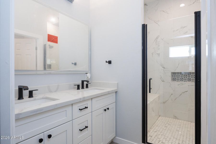 10153 W Wenden - Primary Bath