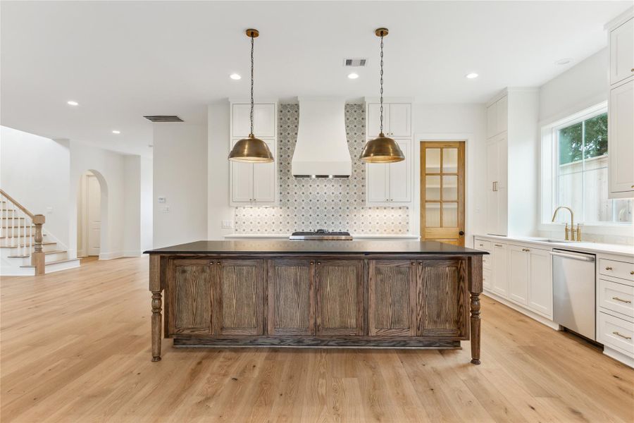 KITCHEN - Previous work by the builder, not representation of current build.