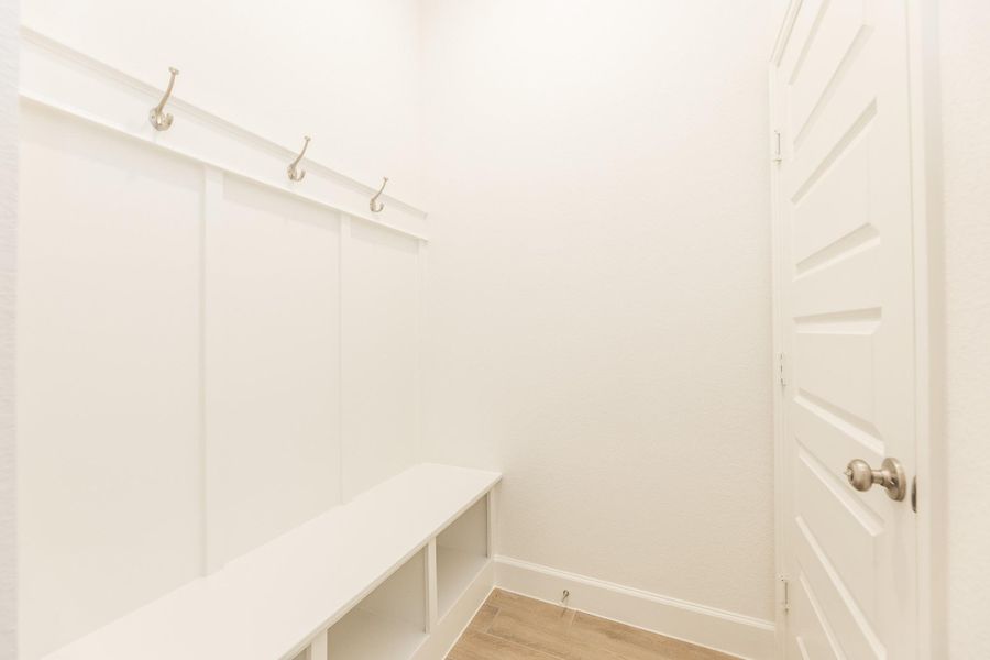 Spacious, unfurnished interior of a new home in Jordan Ranch, Fulshear (Image 37).