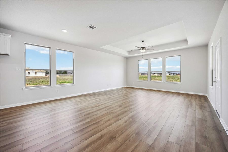 Image 6 of a home in Blue Jay's Landing.