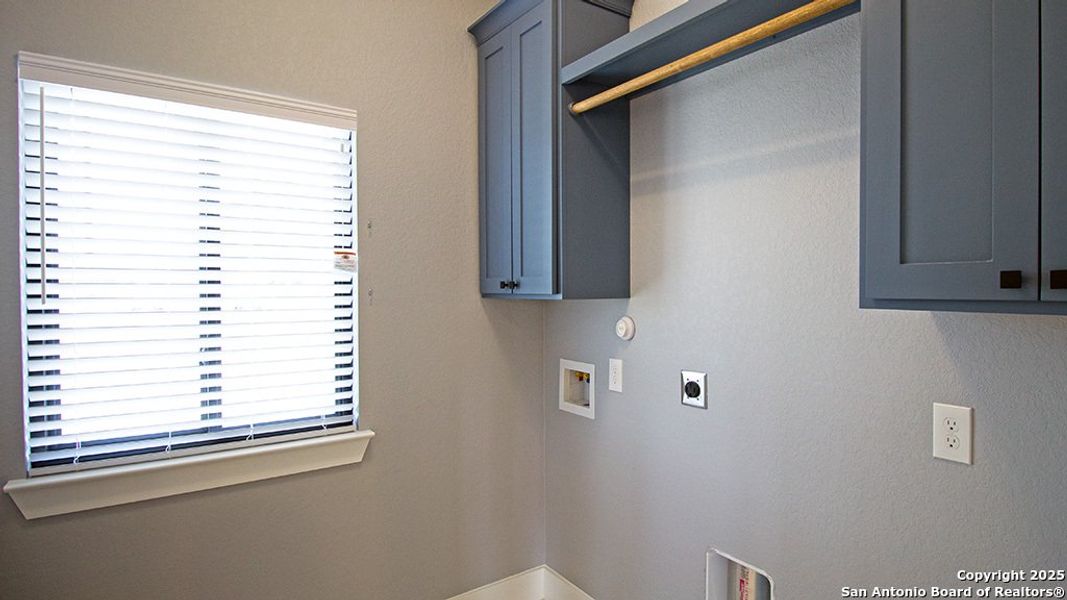 Image 33 of a home in .