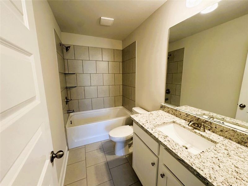 Furnished interior view inside a new home in Paces Estates, Lithia Springs (Image 5). Furnished interior view inside a new home in Paces Estates, Lithia Springs (Image 5).