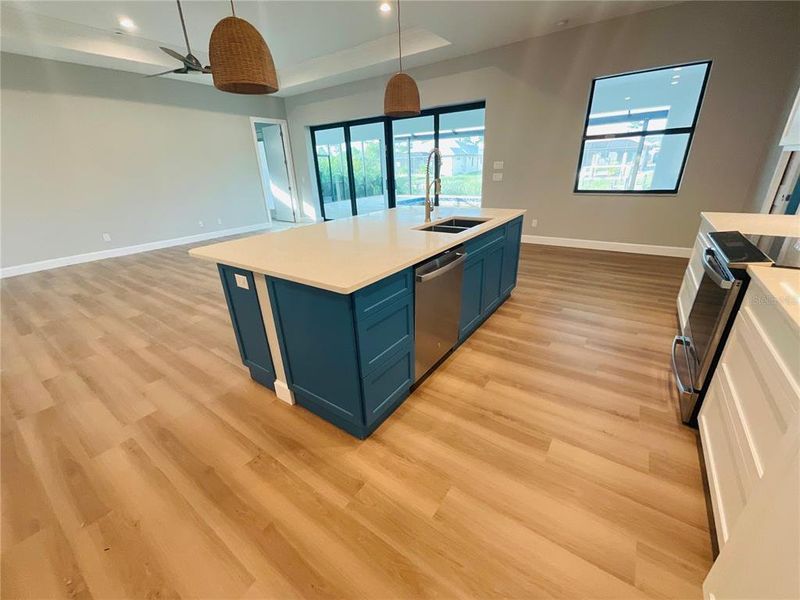 KITCHEN ISLAND