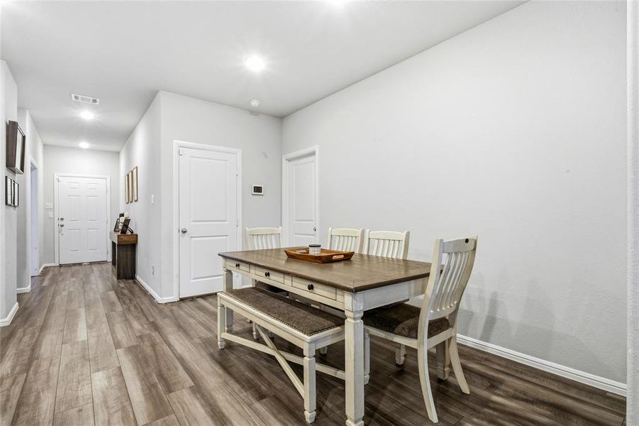 Furnished interior view inside a new home in Forest Park, Princeton (Image 30).