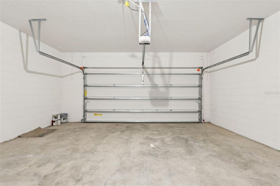 Spacious, unfurnished interior of a new home in The Meadow at Crossprairie Bungalows, St. Cloud (Image 28).