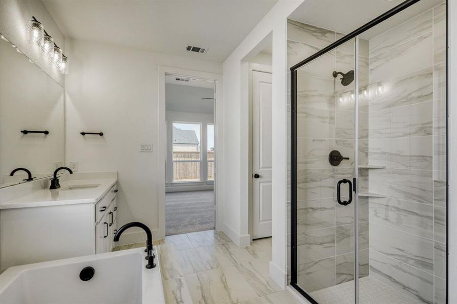 Furnished interior view inside a new home in Ten Mile Creek, Celina (Image 9).