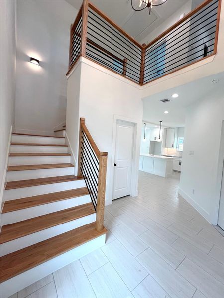 Spacious, unfurnished interior of a new home in , Houston (Image 15).