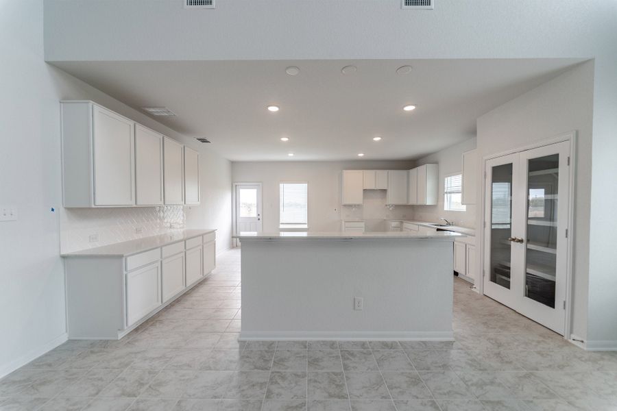 Furnished interior view inside a new home in Mesa Vista, San Antonio (Image 3).