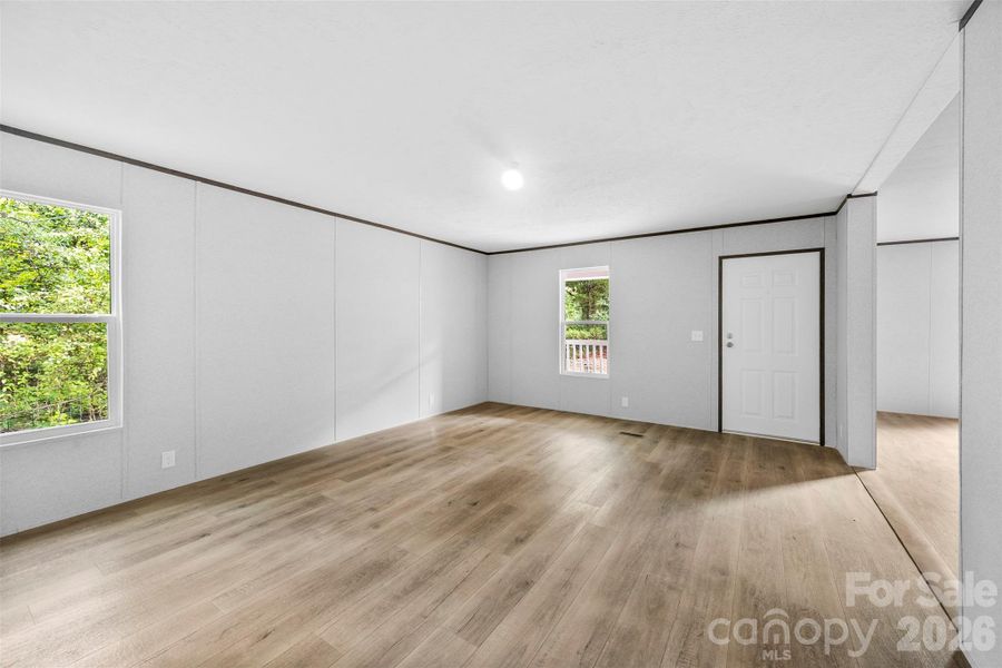 Spacious, unfurnished interior of a new home in , Kings Mountain (Image 24).