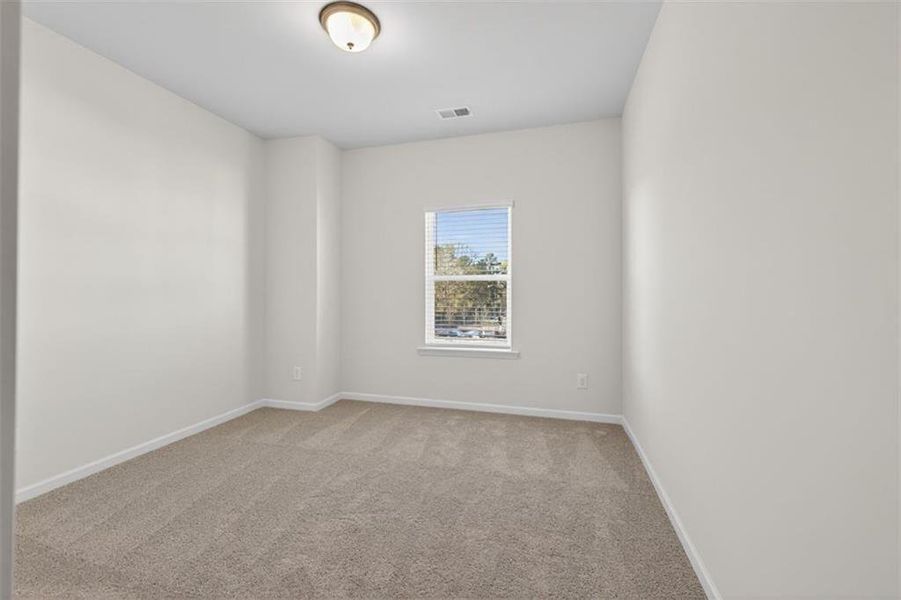 Spacious, unfurnished interior of a new home in Franklin Manor, Lawrenceville (Image 28).