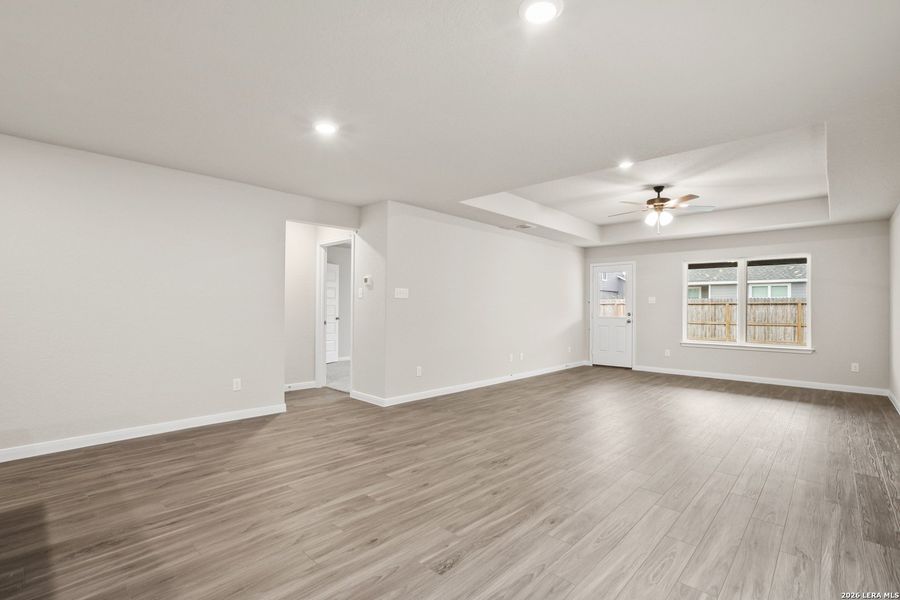Spacious, unfurnished interior of a new home in Swenson Heights, Seguin (Image 16).