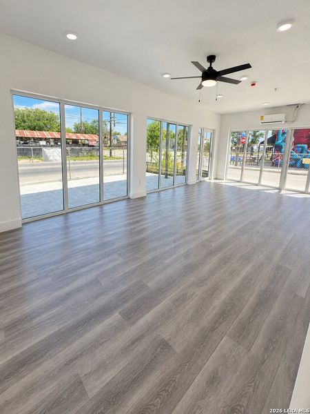 Spacious, unfurnished interior of a new home in , San Antonio (Image 6). Spacious, unfurnished interior of a new home in , San Antonio (Image 6).