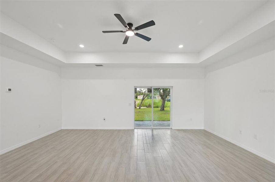 Spacious, unfurnished interior of a new home in , North Port (Image 15).