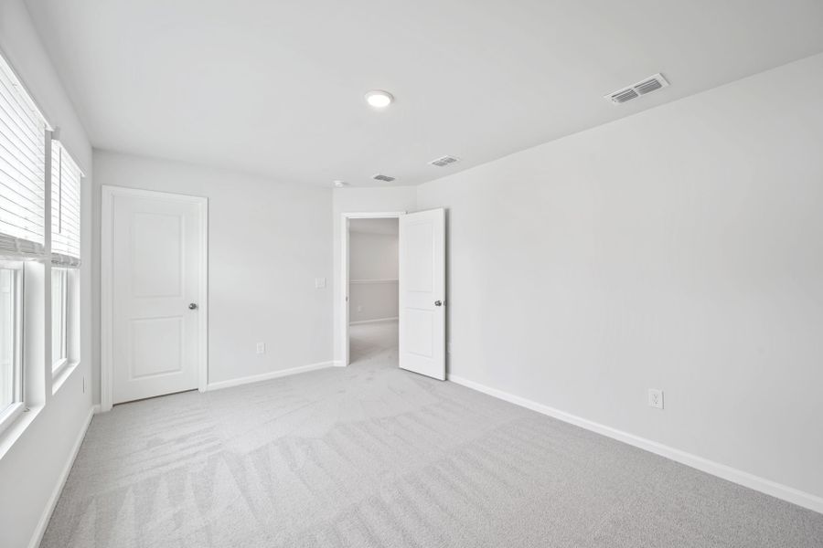 Spacious, unfurnished interior of a new home in Grand Arbor, Blythewood (Image 32). Spacious, unfurnished interior of a new home in Grand Arbor, Blythewood (Image 32).