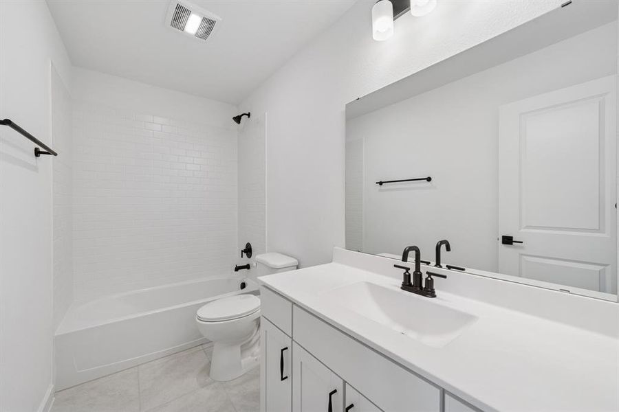 Furnished interior view inside a new home in Aspire at Noble Ridge, Howe (Image 14). Furnished interior view inside a new home in Aspire at Noble Ridge, Howe (Image 14).