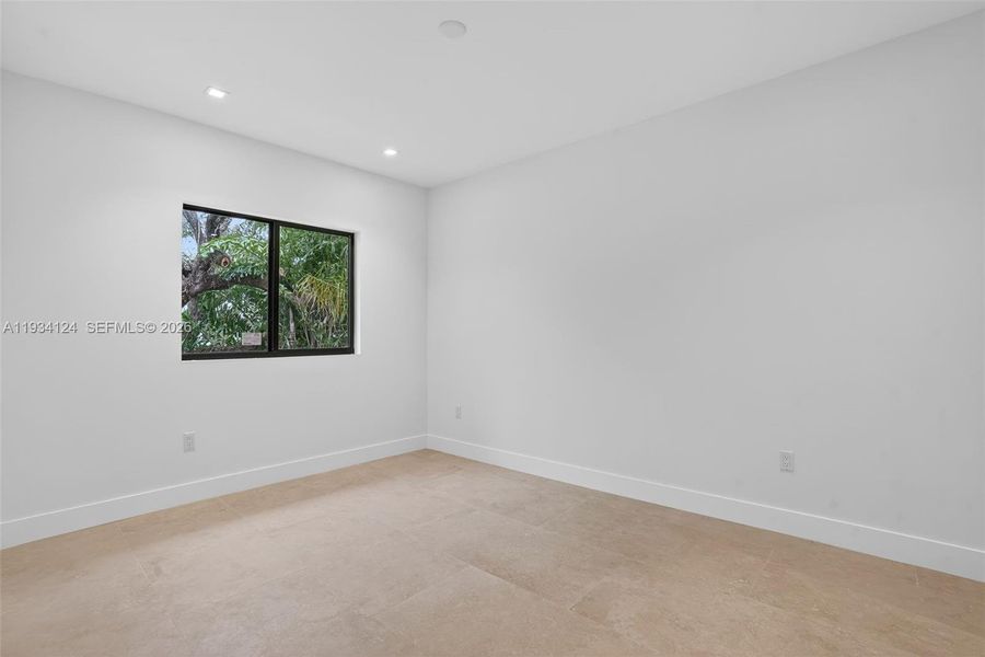 Spacious, unfurnished interior of a new home in , Miami (Image 19).
