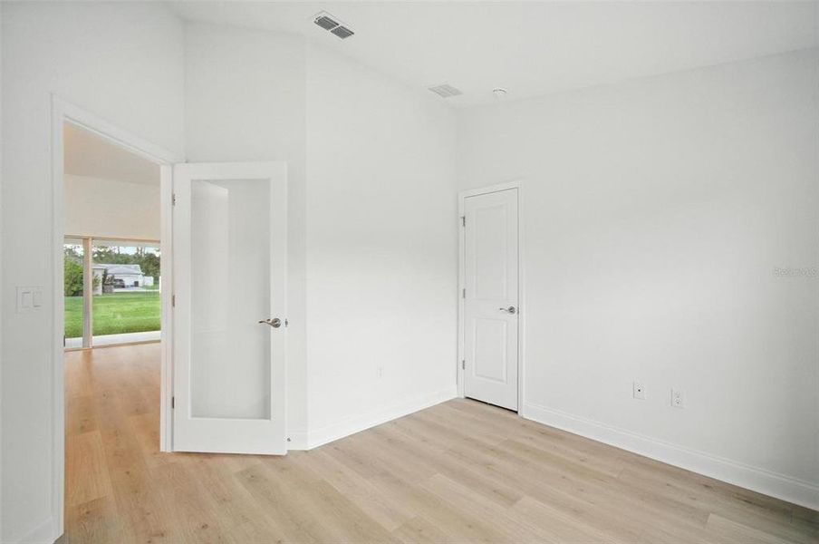 Spacious, unfurnished interior of a new home in , Palm Coast (Image 31).