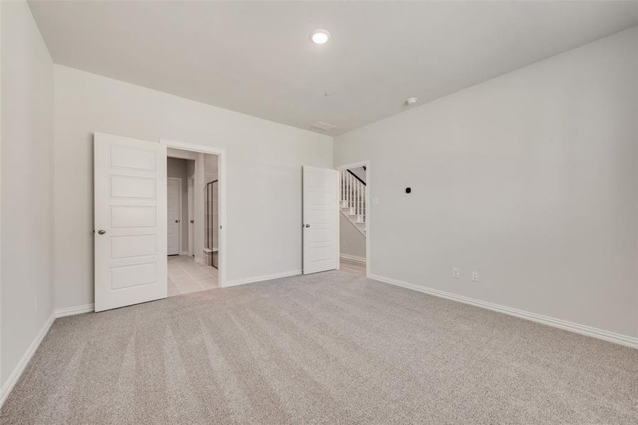 Spacious, unfurnished interior of a new home in Wade Settlement Townhomes, Frisco (Image 15). Spacious, unfurnished interior of a new home in Wade Settlement Townhomes, Frisco (Image 15).
