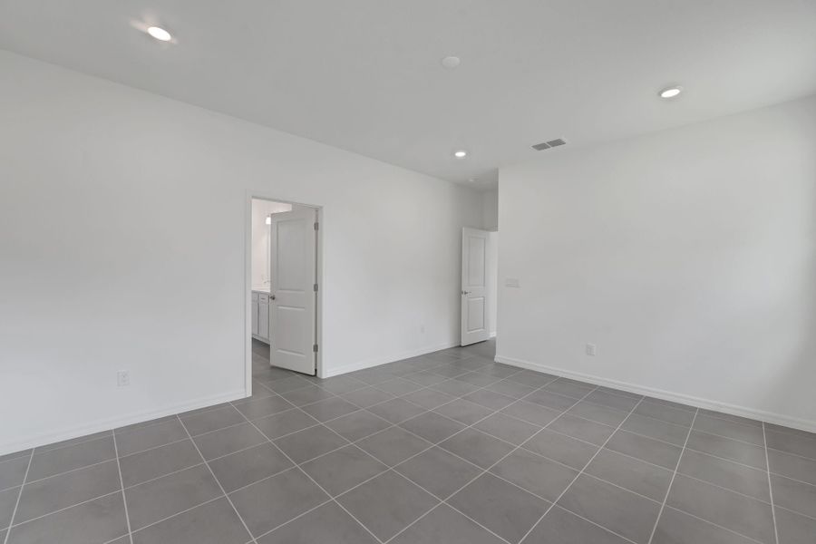 4br New Home in Dade City, FL.  - Slide 16