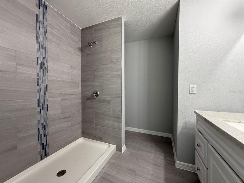 Furnished interior view inside a new home in , Ocala (Image 5).