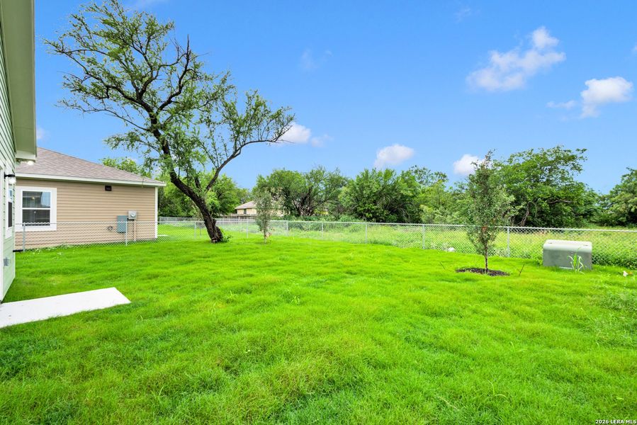 Exterior details and patio area of a home in , San Antonio (Image 4).
