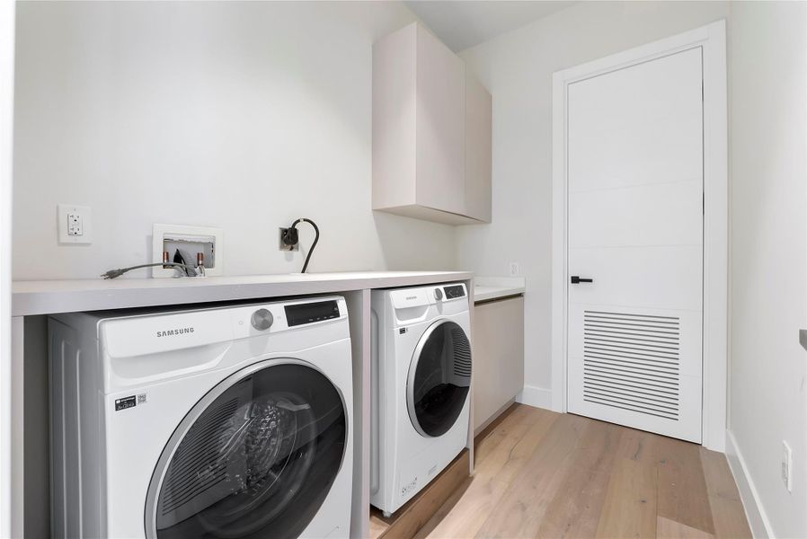 Close-up of interior finishes inside a home in , Plantation (Image 20).