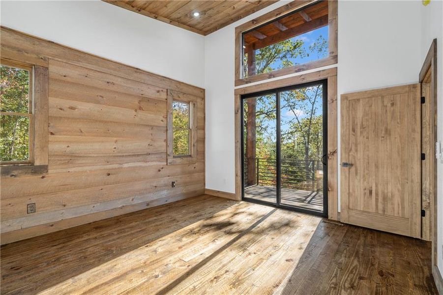 Spacious, unfurnished interior of a new home in , Mineral Bluff (Image 31).