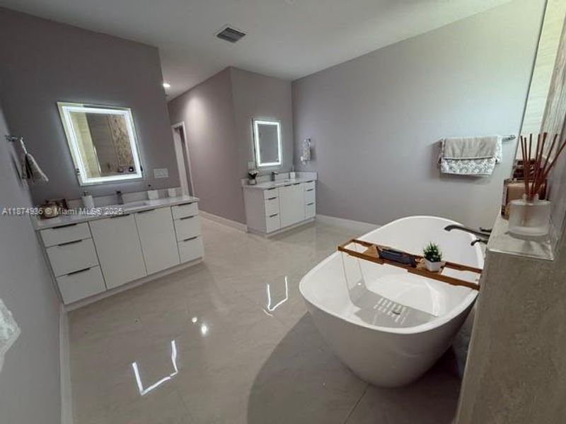 Furnished interior view inside a new home in , Port St. Lucie (Image 17). Furnished interior view inside a new home in , Port St. Lucie (Image 17).