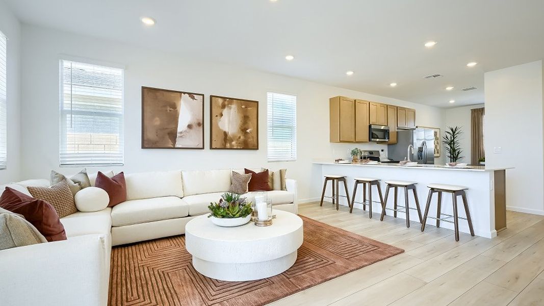 3565 Premier Blossom Rock Bisbee Great 3of5 F1 Base1 1