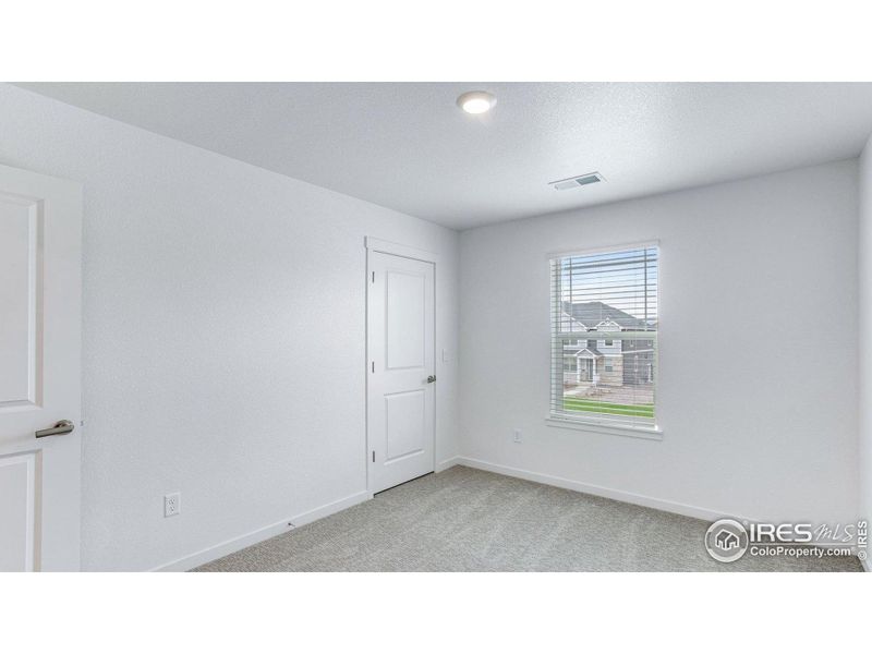 Spacious, unfurnished interior of a new home in Hansen Farm, Fort Collins (Image 23).