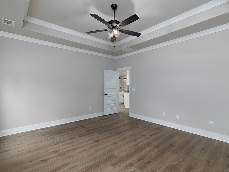 Spacious, unfurnished interior of a new home in , Dallas (Image 23).