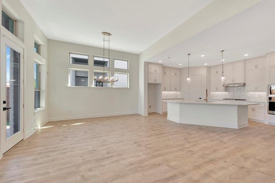 Spacious, unfurnished interior of a new home in Sandbrock Ranch, Aubrey (Image 33). Spacious, unfurnished interior of a new home in Sandbrock Ranch, Aubrey (Image 33).
