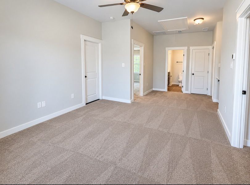 Spacious, unfurnished interior of a new home in Hickory Cove, Burns (Image 14).