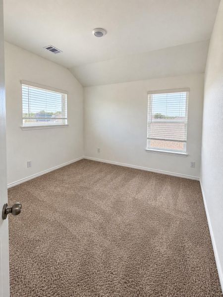 Spacious, unfurnished interior of a new home in , Dayton (Image 10).