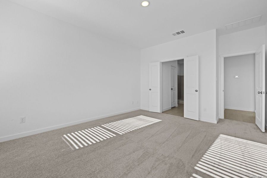 Spacious, unfurnished interior of a new home in Voss Farms, New Braunfels (Image 15). Spacious, unfurnished interior of a new home in Voss Farms, New Braunfels (Image 15).