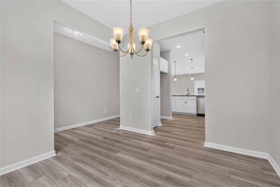 Spacious, unfurnished interior of a new home in Sycamore Crest, Calhoun (Image 31).