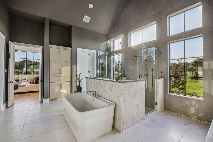 Image 47 of a home in Stallion Lakes.