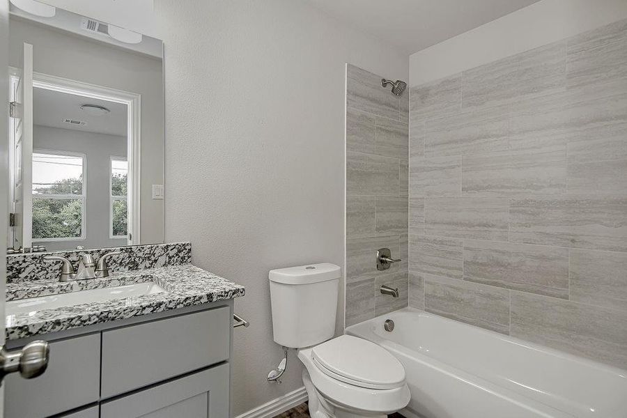 Furnished interior view inside a new home in , Fort Worth (Image 9).