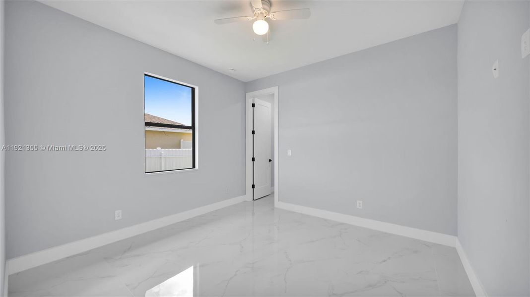 Spacious, unfurnished interior of a new home in , Cape Coral (Image 43).