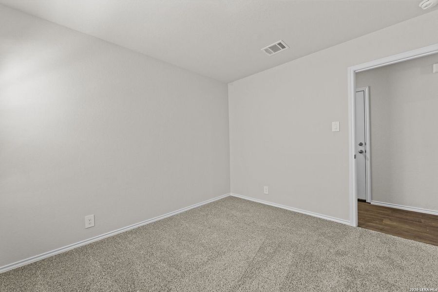 Spacious, unfurnished interior of a new home in Redbird Ranch, San Antonio (Image 18).