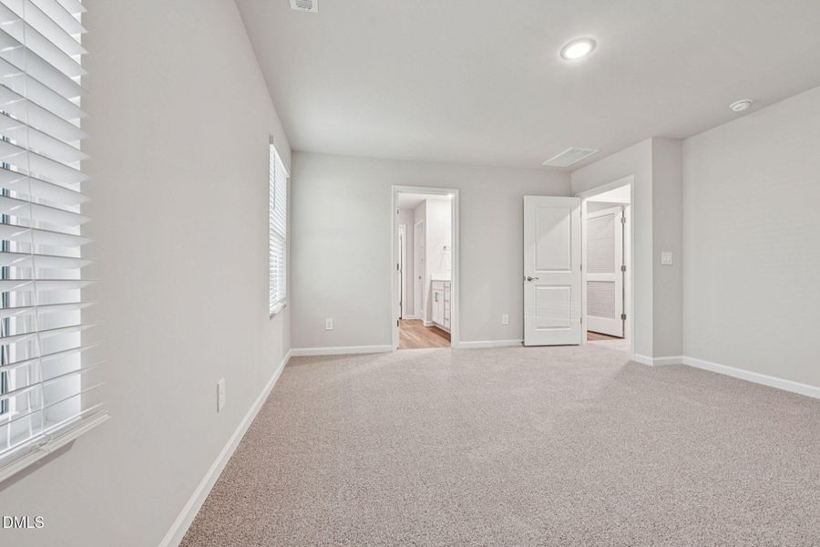 28-web-or-mls-Raleigh - Oak Manor - 909