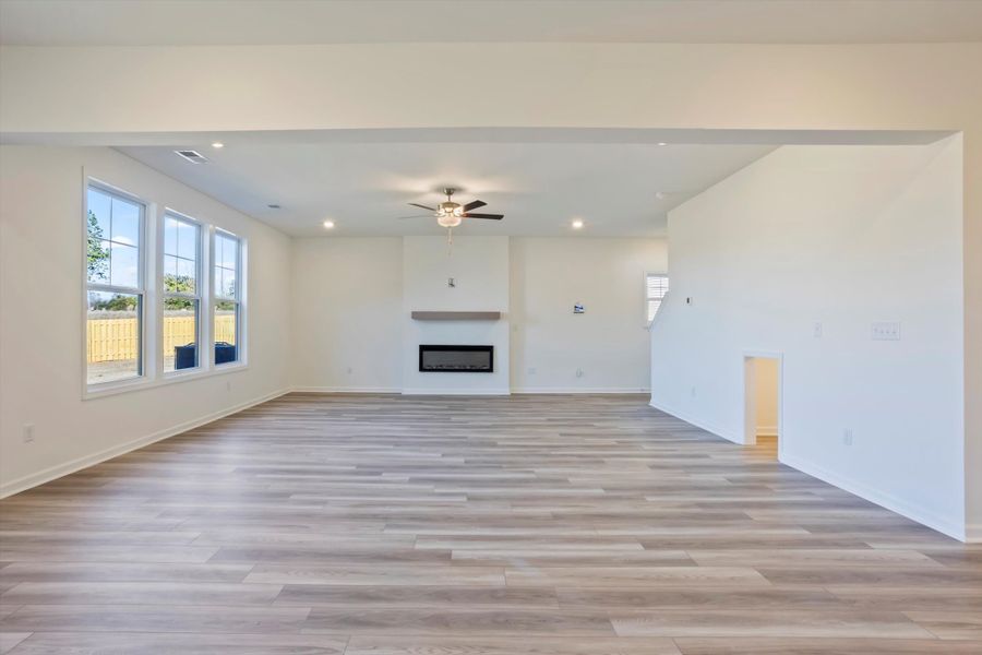 Spacious, unfurnished interior of a new home in Portrait Hills, Aiken (Image 14).