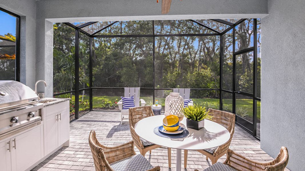 Exterior details and patio area of a home in Palmera, Venice (Image 4).