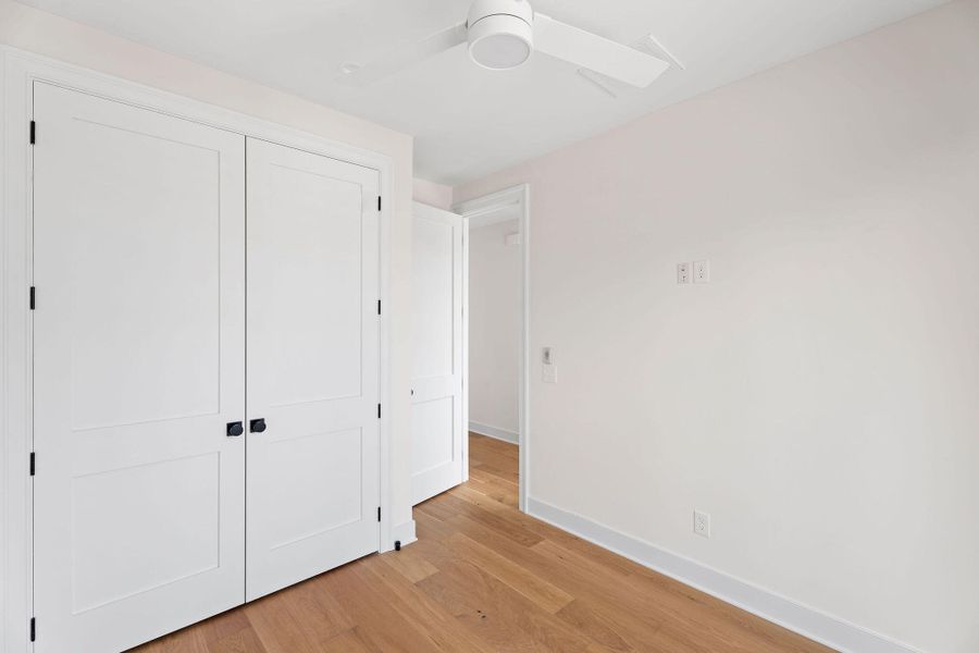 Spacious, unfurnished interior of a new home in , Charleston (Image 14).
