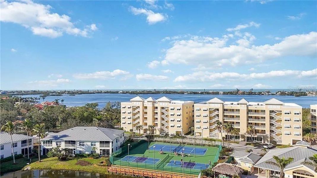 Condo located in Osprey, FL showcasing its design and architecture (Image 23). Condo located in Osprey, FL showcasing its design and architecture (Image 23).