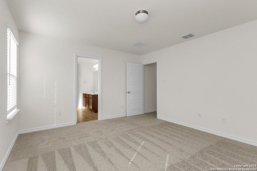 Spacious, unfurnished interior of a new home in Southton Cove, Elmendorf (Image 8). Spacious, unfurnished interior of a new home in Southton Cove, Elmendorf (Image 8).