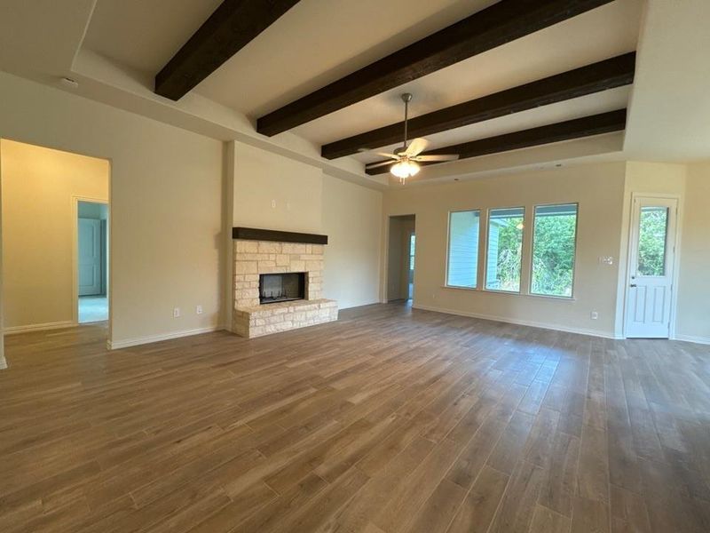 Spacious, unfurnished interior of a new home in Oak Grove Addition, Springtown (Image 13).